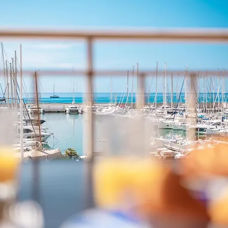 Apartament La Grande Palmeraie - Spacieux Avec Vue Mer, Terrasse, Port De Garavan Mentona