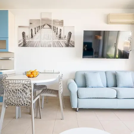 La Grande Palmeraie - Spacieux Avec Vue Mer, Terrasse, Port De Garavan Apartament *