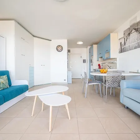 Apartament La Grande Palmeraie - Spacieux Avec Vue Mer, Terrasse, Port De Garavan Mentona
