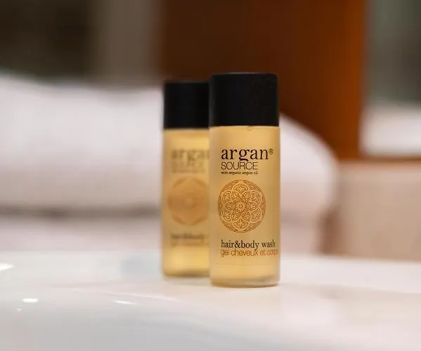 La Grande Palmeraie - Spacieux Avec Vue Mer, Terrasse, Port De Garavan Mentone