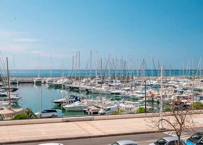 La Grande Palmeraie - Spacieux Avec Vue Mer, Terrasse, Port De Garavan * Menton